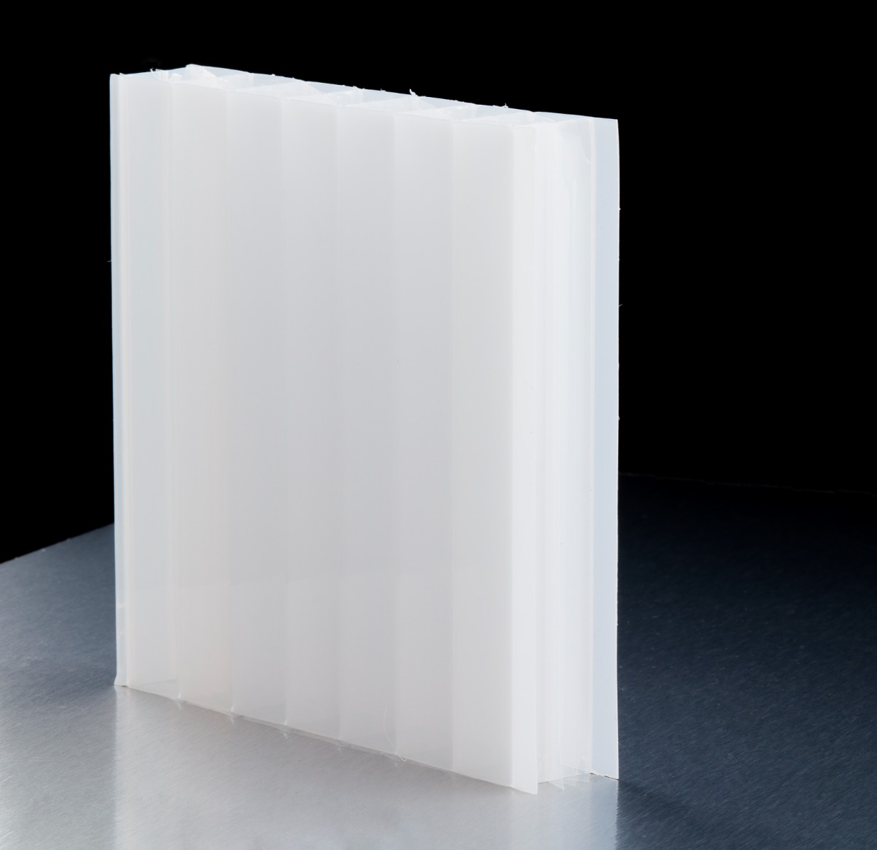 16mm Opal Multiwall Sample